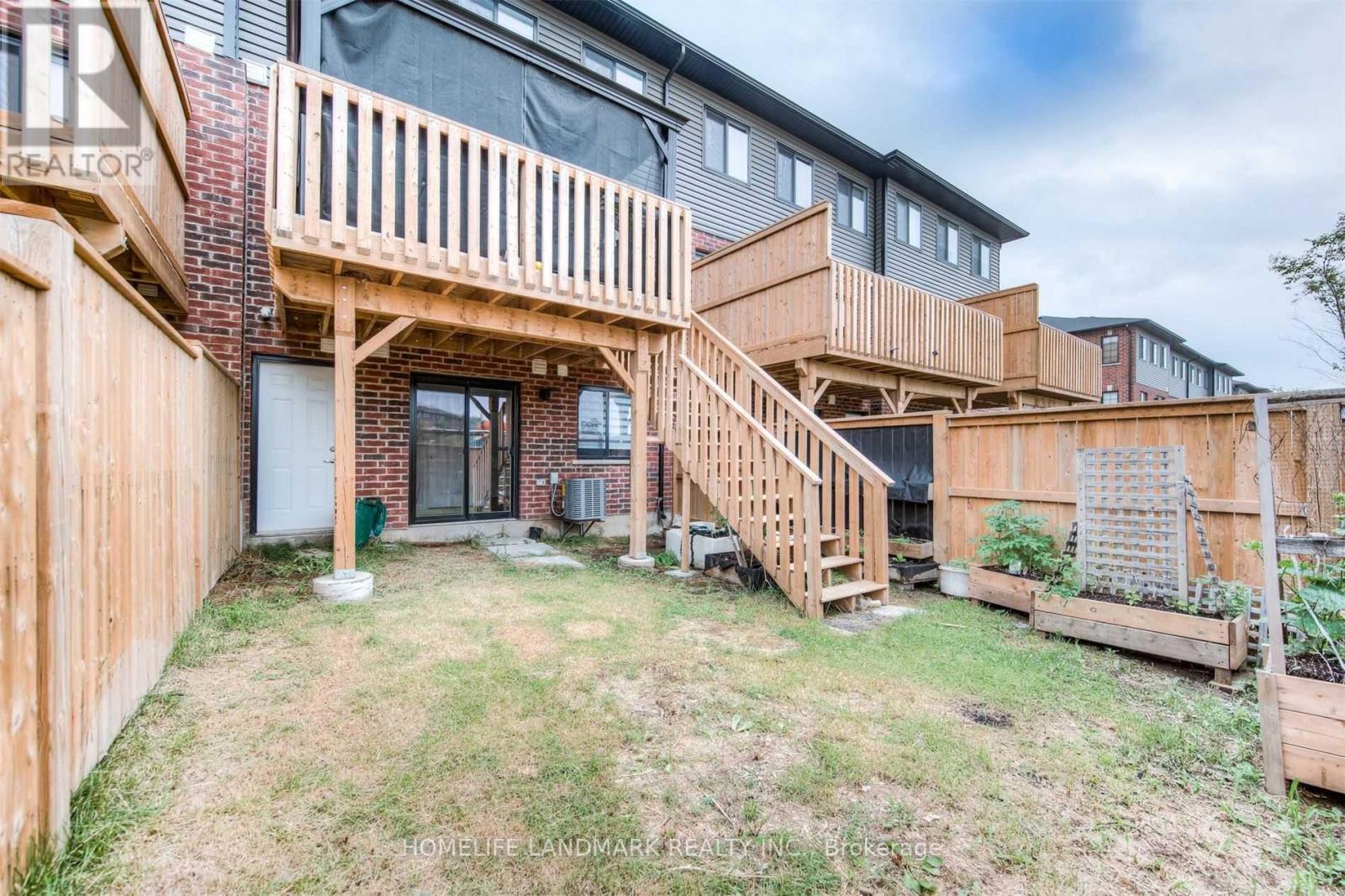 520 Wismer Street, Waterloo, Ontario  N2L 3K8 - Photo 29 - X12174917