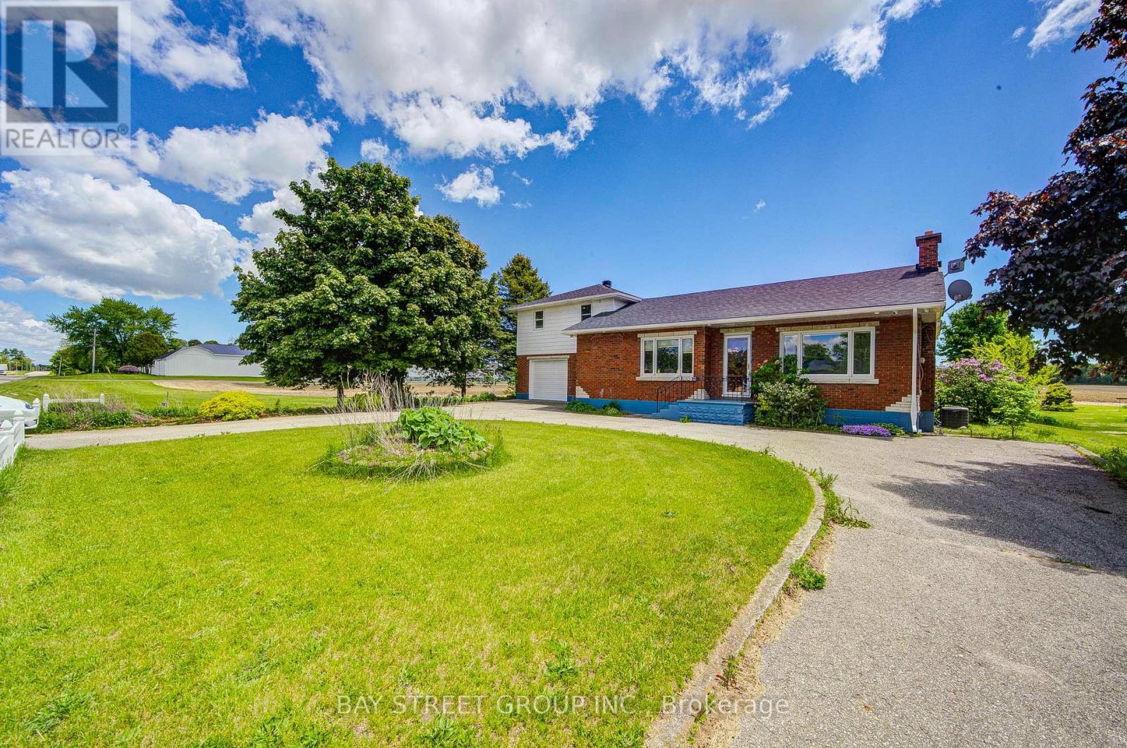 84 Mcdowell Road E, Norfolk (Simcoe), Ontario  N3Y 4J9 - Photo 1 - X12174925