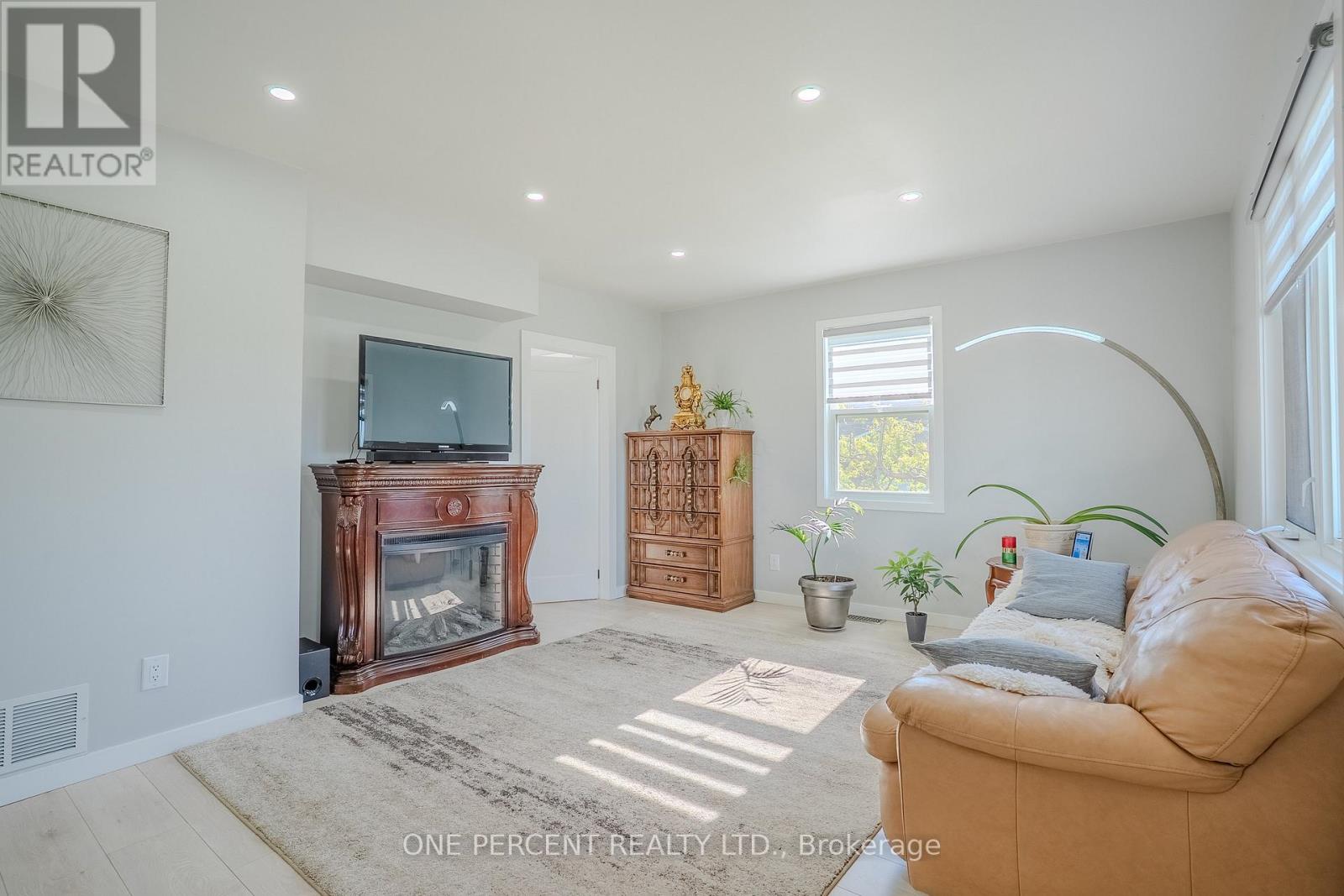 165 East West Line, Niagara-On-The-Lake (Lakeshore), Ontario  L0S 1J0 - Photo 12 - X12174942