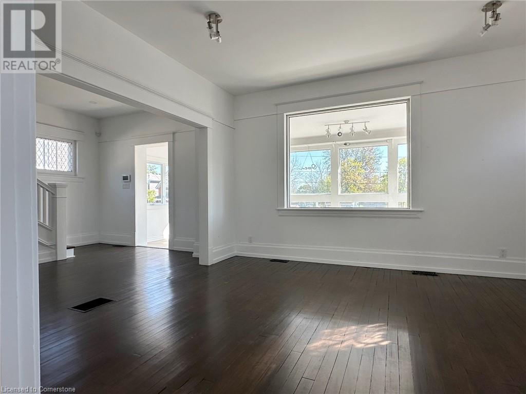 215 Main Street, Port Dover, Ontario  N0A 1N0 - Photo 13 - 40726254