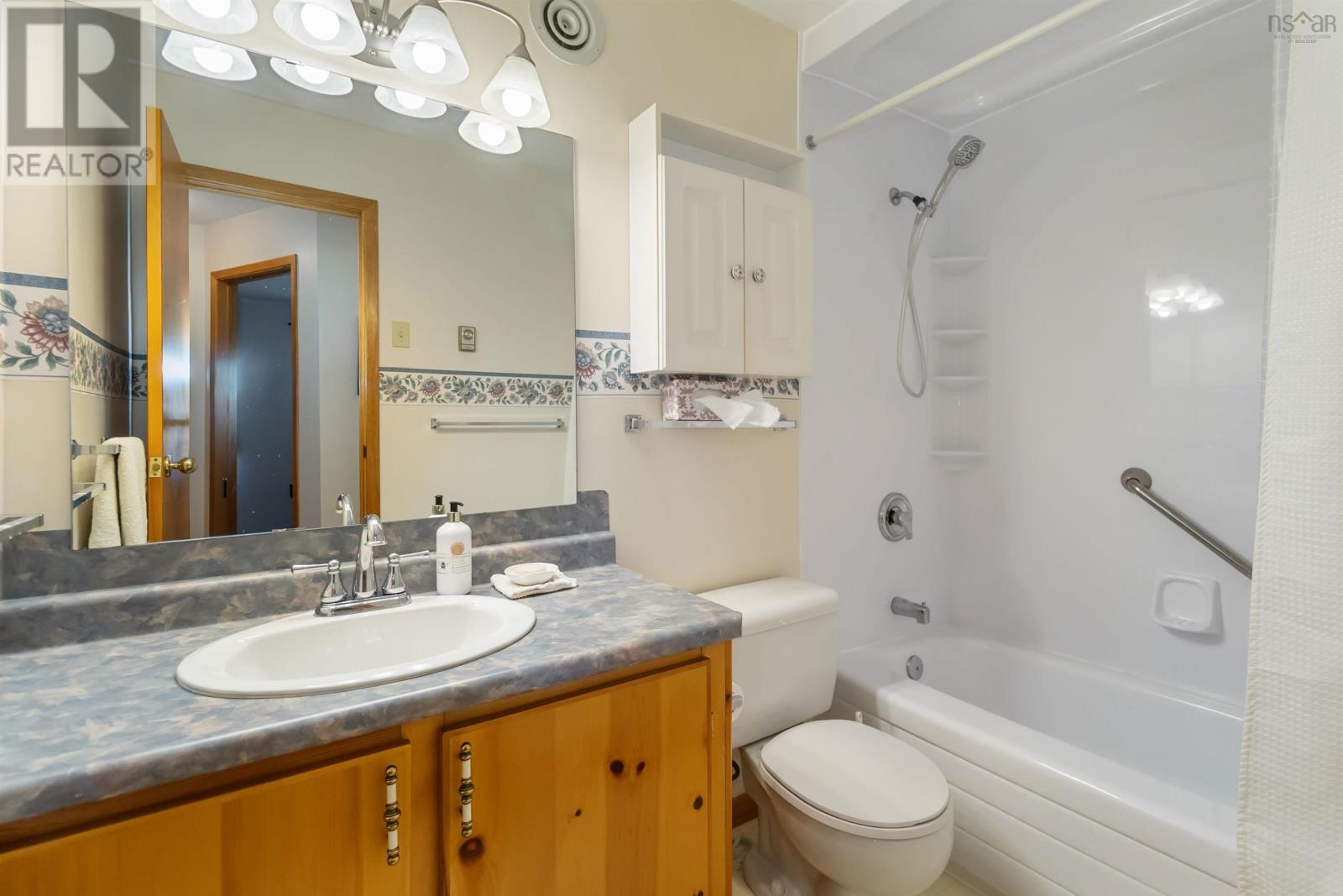 Property at 32 Hopkins Drive image 5