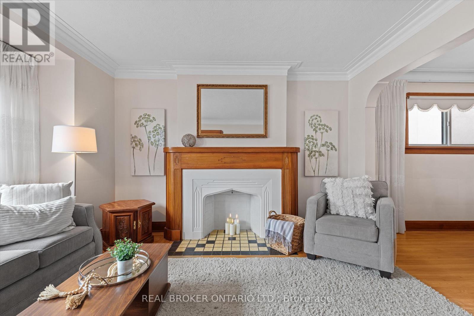 882 Coxwell Avenue, Toronto, Ontario  M4C 3G2 - Photo 10 - E12174980