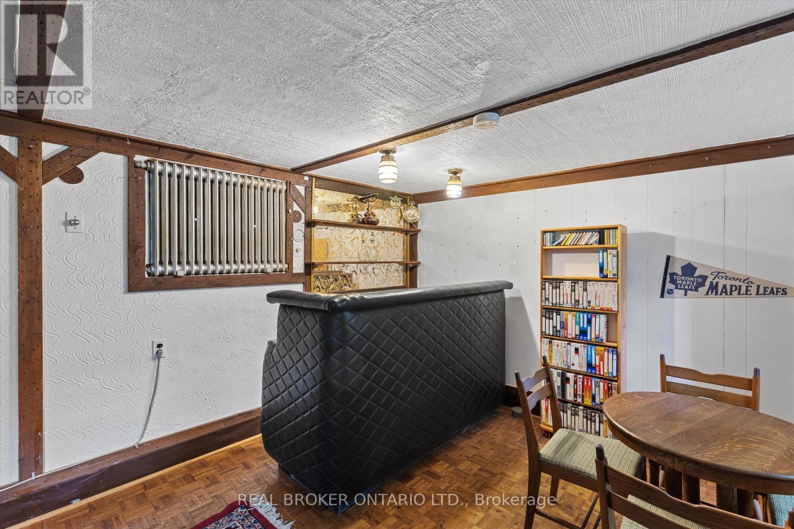 882 Coxwell Avenue, Toronto, Ontario  M4C 3G2 - Photo 31 - E12174980
