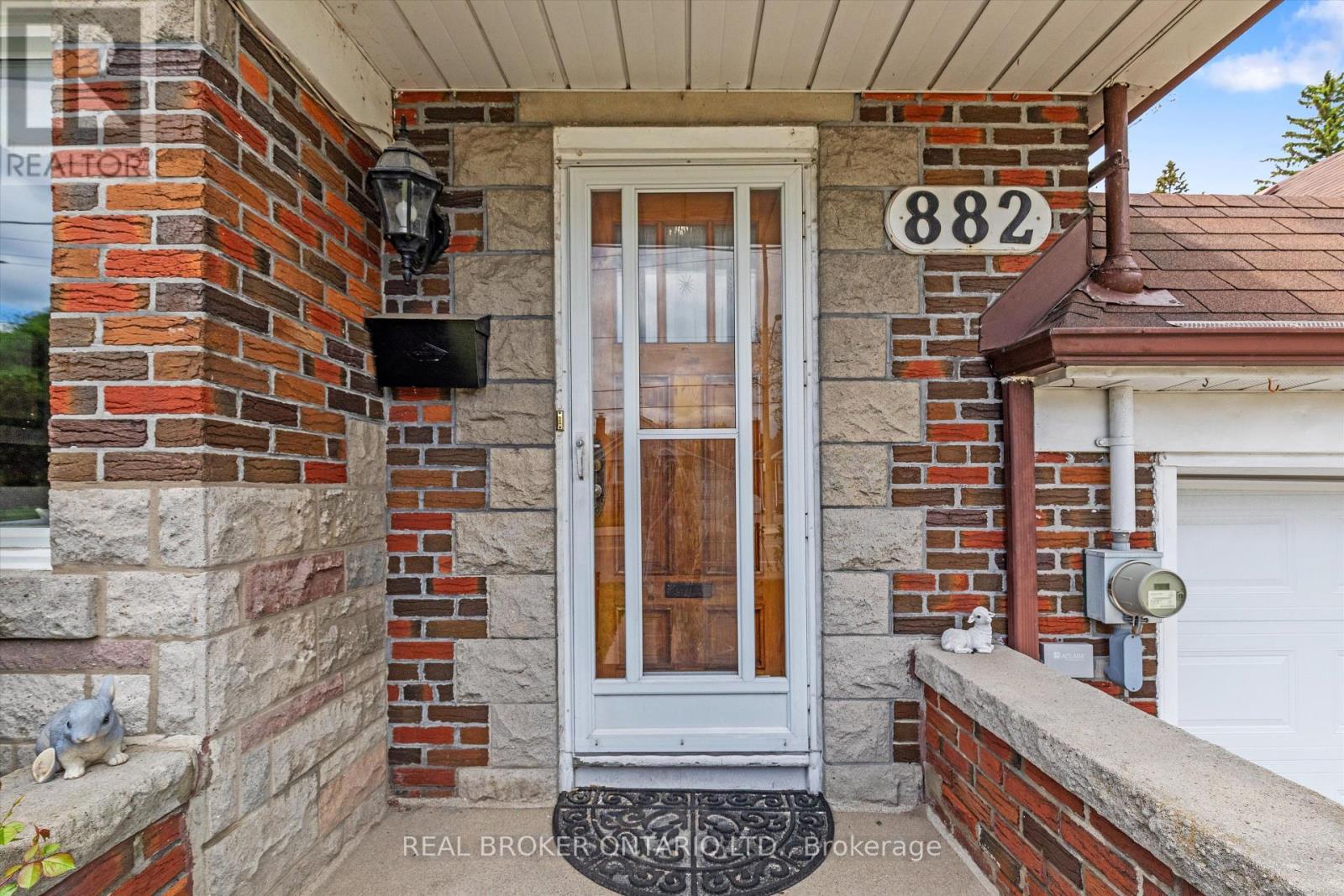 882 Coxwell Avenue, Toronto, Ontario  M4C 3G2 - Photo 4 - E12174980