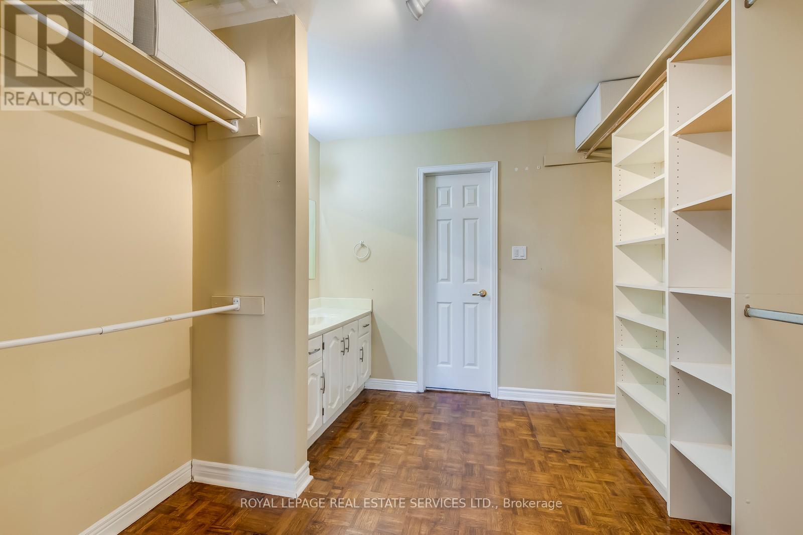 1143 Chapelton Place, Oakville, Ontario  L6M 2B1 - Photo 18 - W12174976