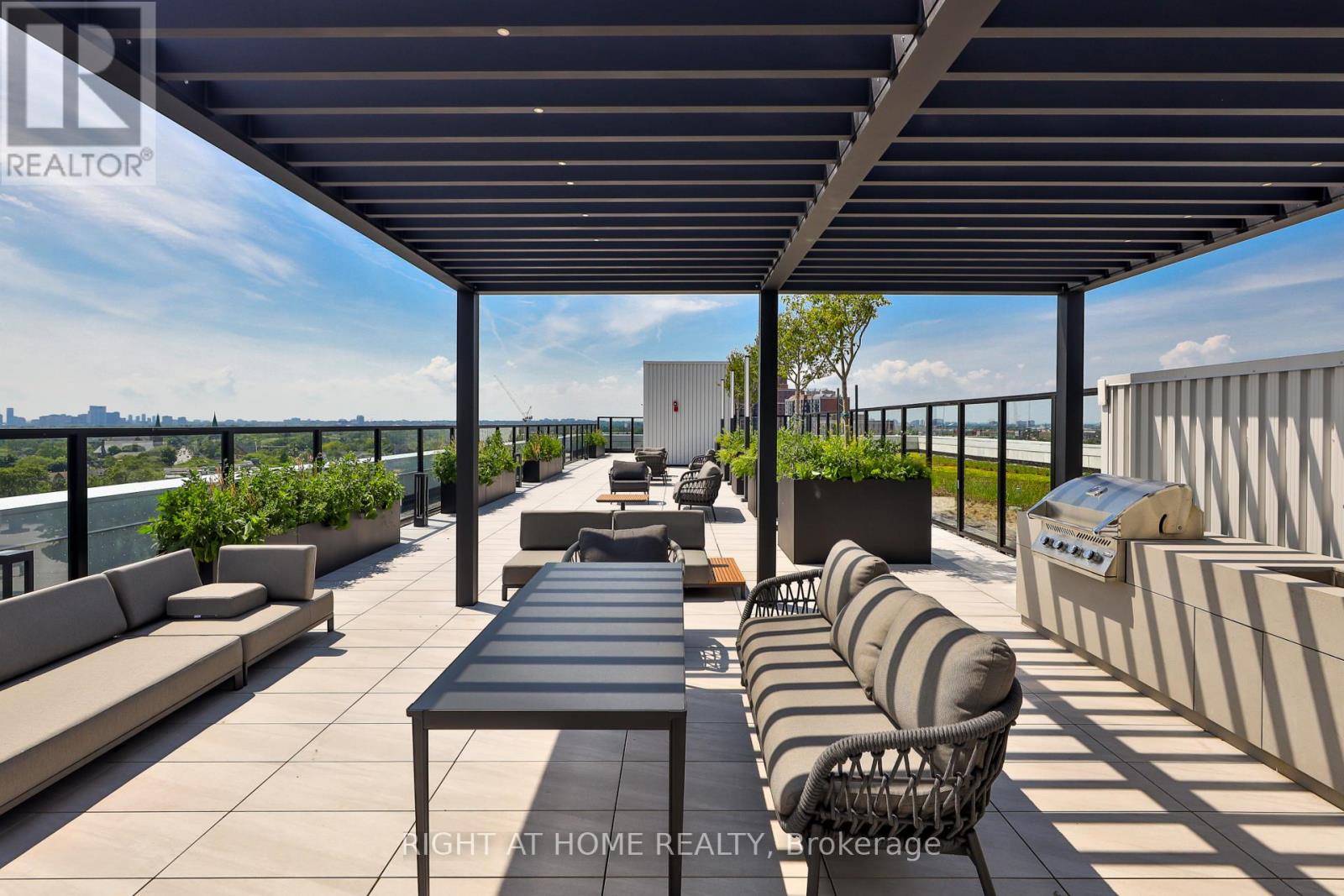 512 - 2720 Dundas Street W, Toronto, Ontario  M6P 1Y2 - Photo 11 - W12174992