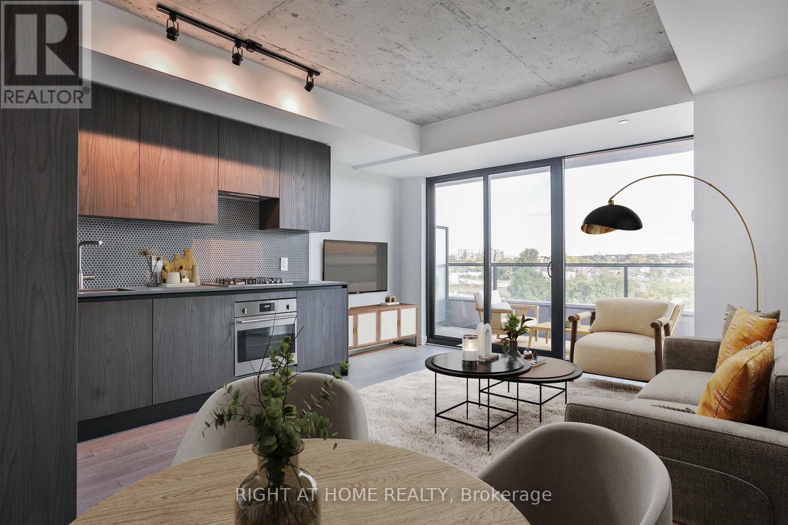 512 - 2720 Dundas Street W, Toronto, Ontario  M6P 1Y2 - Photo 2 - W12174992