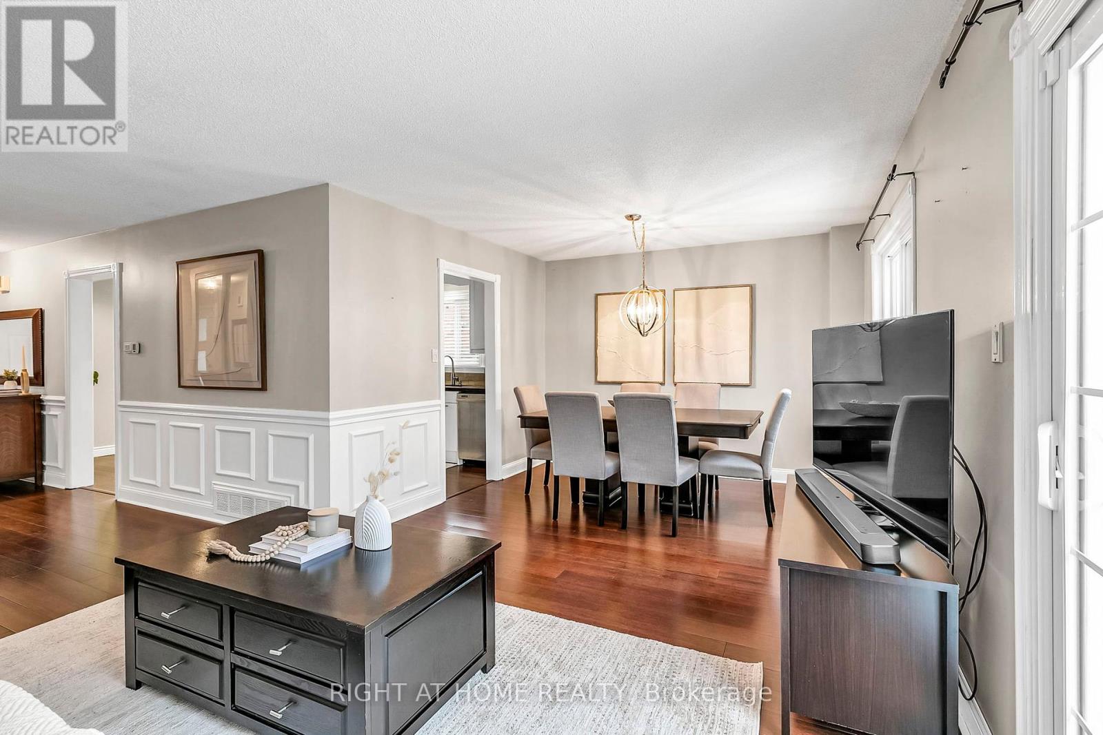39 Aranka Court, Richmond Hill, Ontario  L4C 7V2 - Photo 8 - N12108934