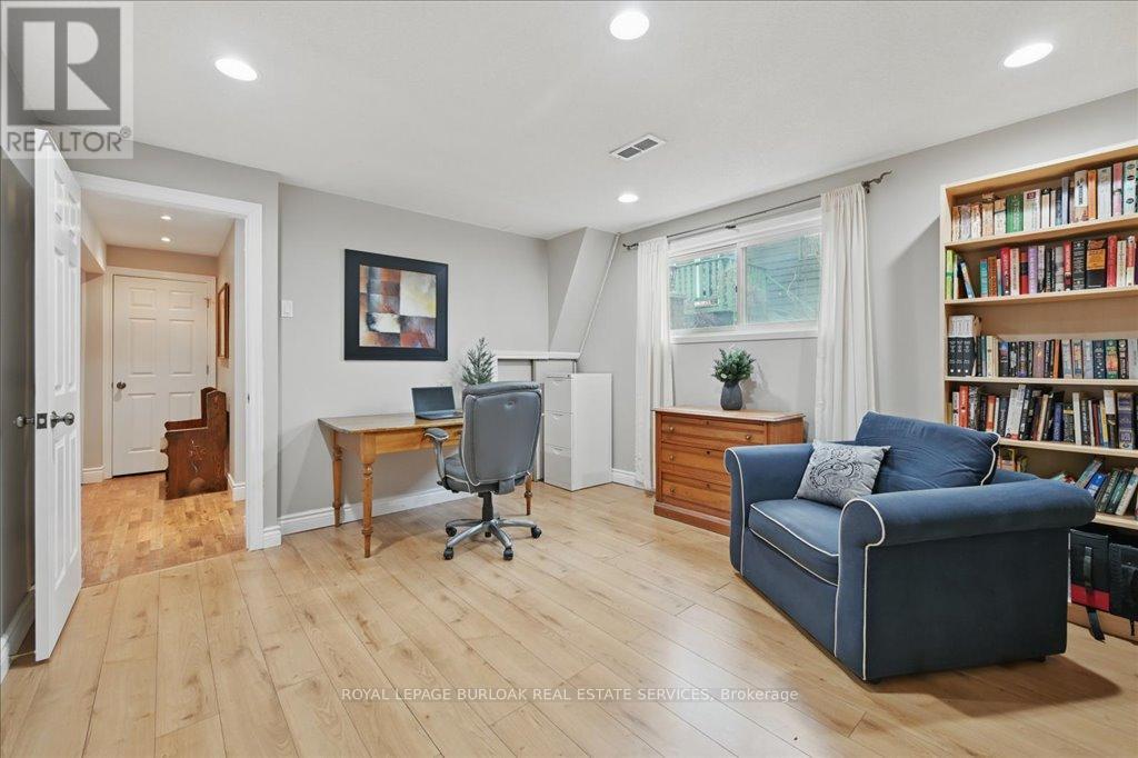 768 King Road, Burlington, Ontario  L7T 3K6 - Photo 27 - W12139832
