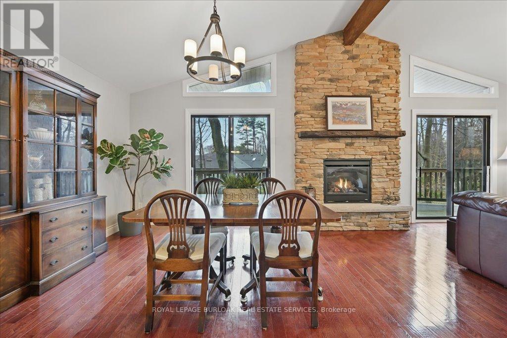768 King Road, Burlington, Ontario  L7T 3K6 - Photo 9 - W12139832