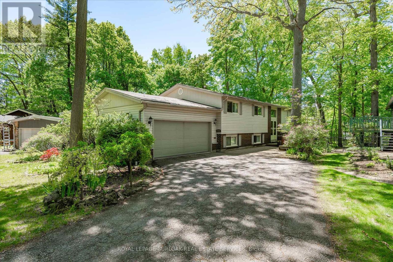 768 King Road, Burlington, Ontario  L7T 3K6 - Photo 38 - W12139832
