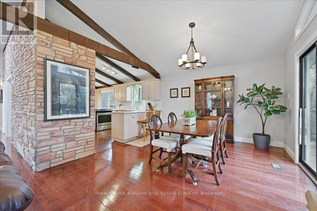 768 King Road, Burlington, Ontario  L7T 3K6 - Photo 7 - W12139832