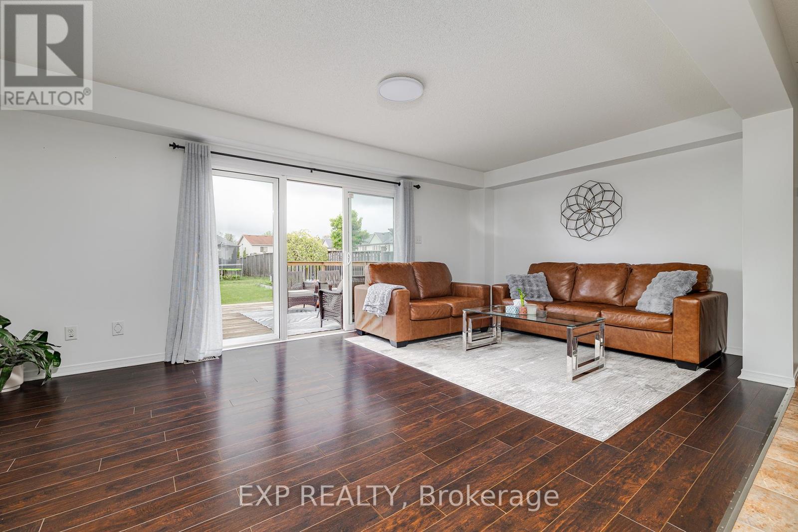 453 Beaumont Crescent, Kitchener, Ontario  N2A 0C4 - Photo 8 - X12174994