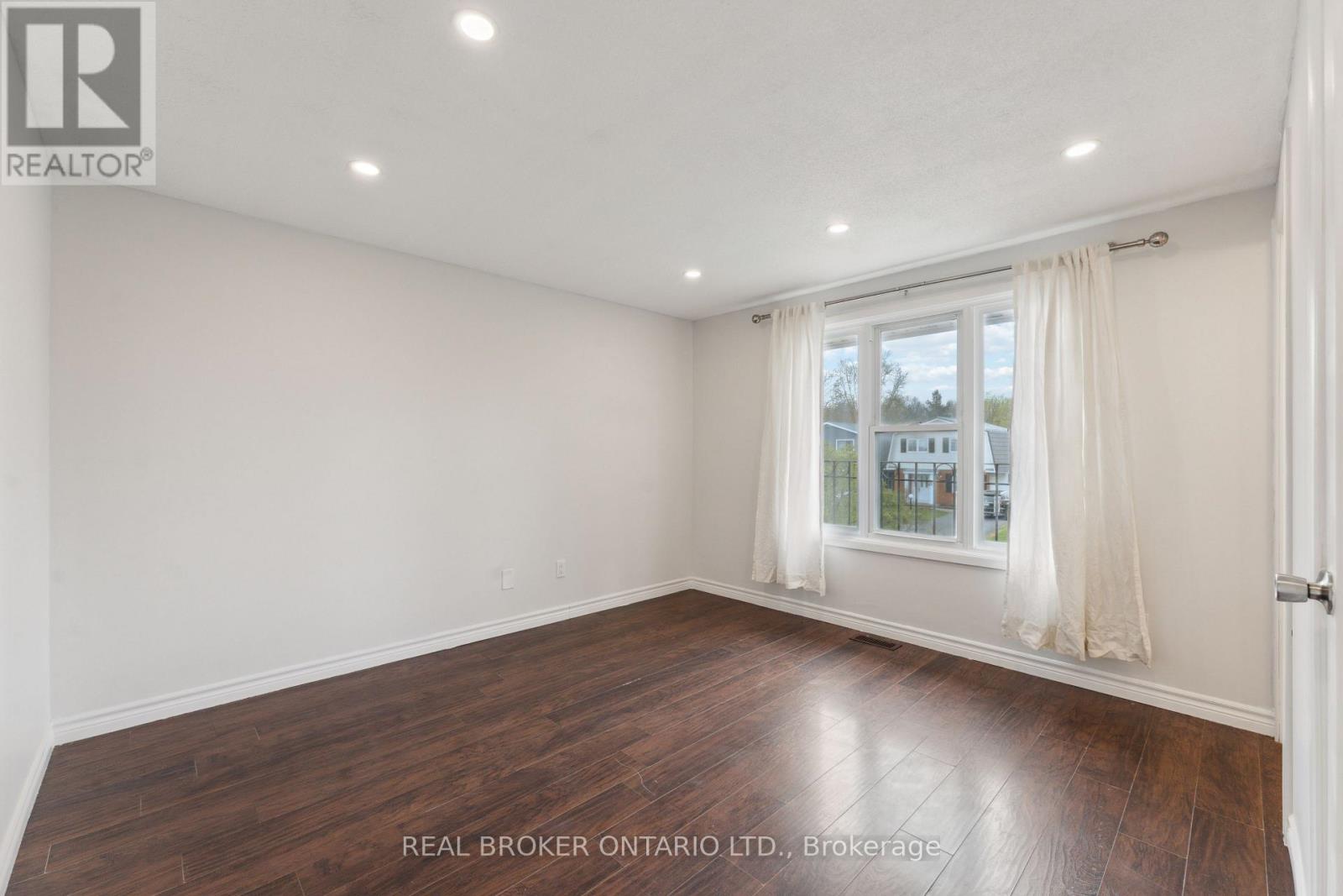 125 Priam Way, Ottawa, Ontario  K2H 8S7 - Photo 21 - X12131614