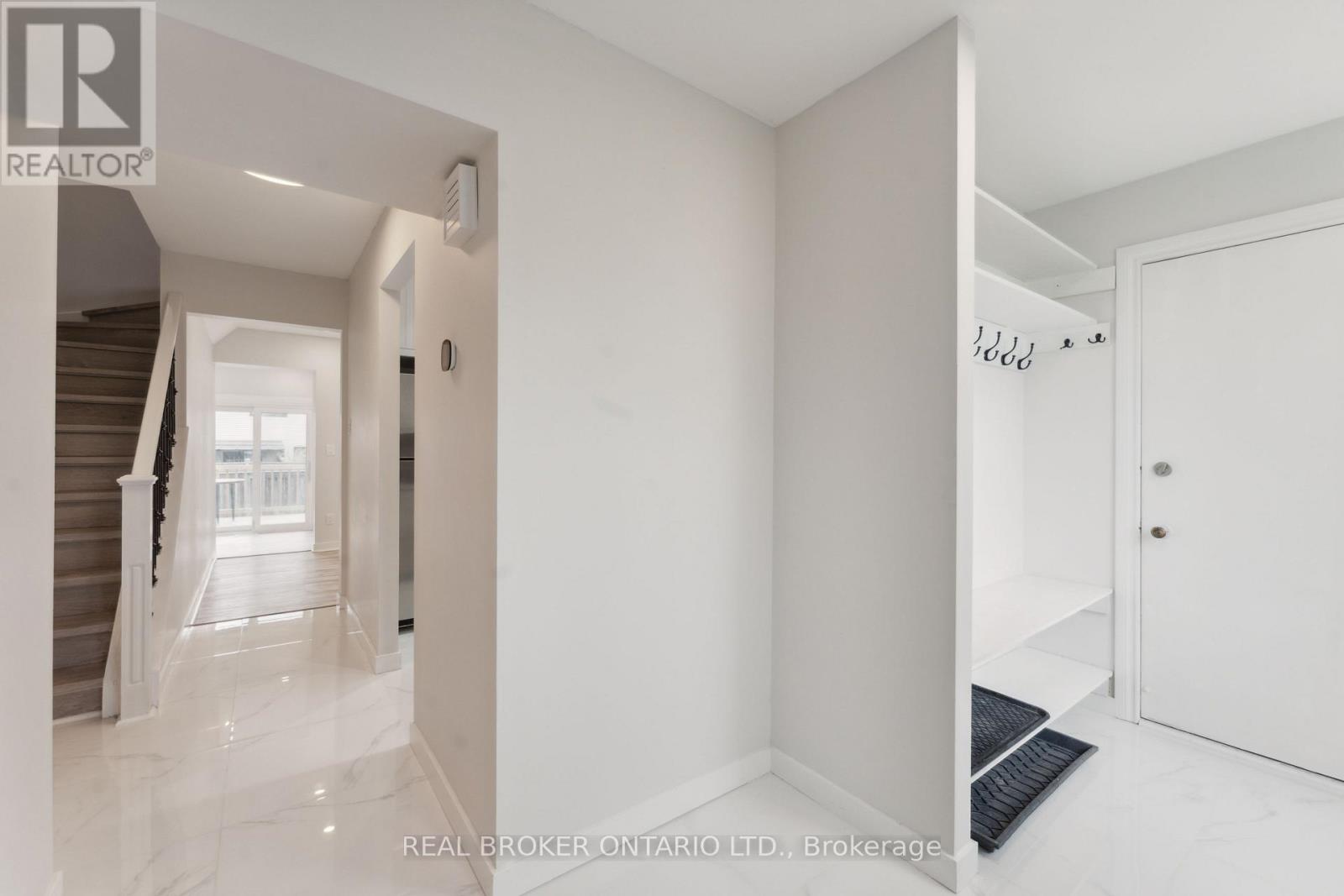 125 Priam Way, Ottawa, Ontario  K2H 8S7 - Photo 2 - X12131614
