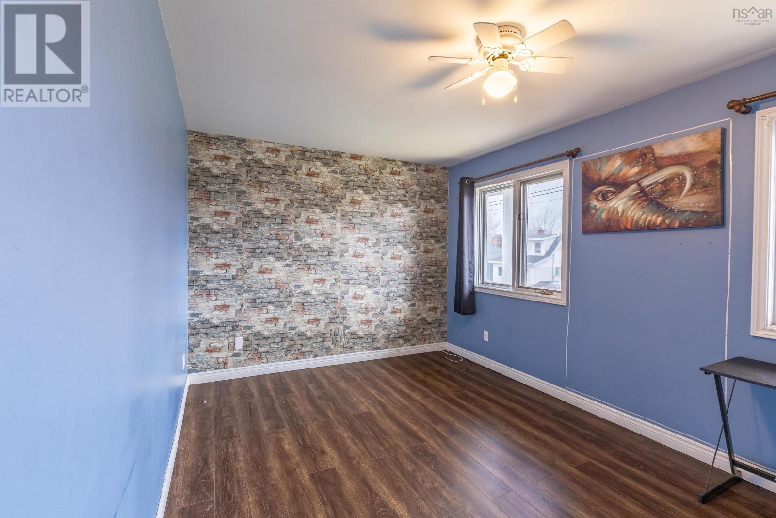 59 Porter Street, Yarmouth, Nova Scotia  B5A 2Y8 - Photo 11 - 202504162