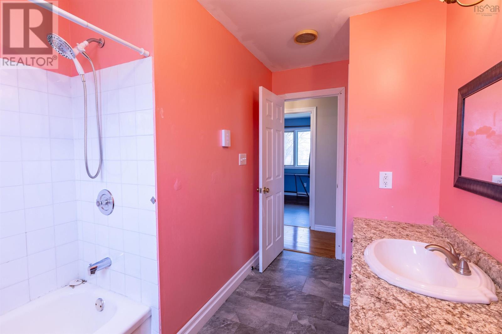 59 Porter Street, Yarmouth, Nova Scotia  B5A 2Y8 - Photo 16 - 202504162