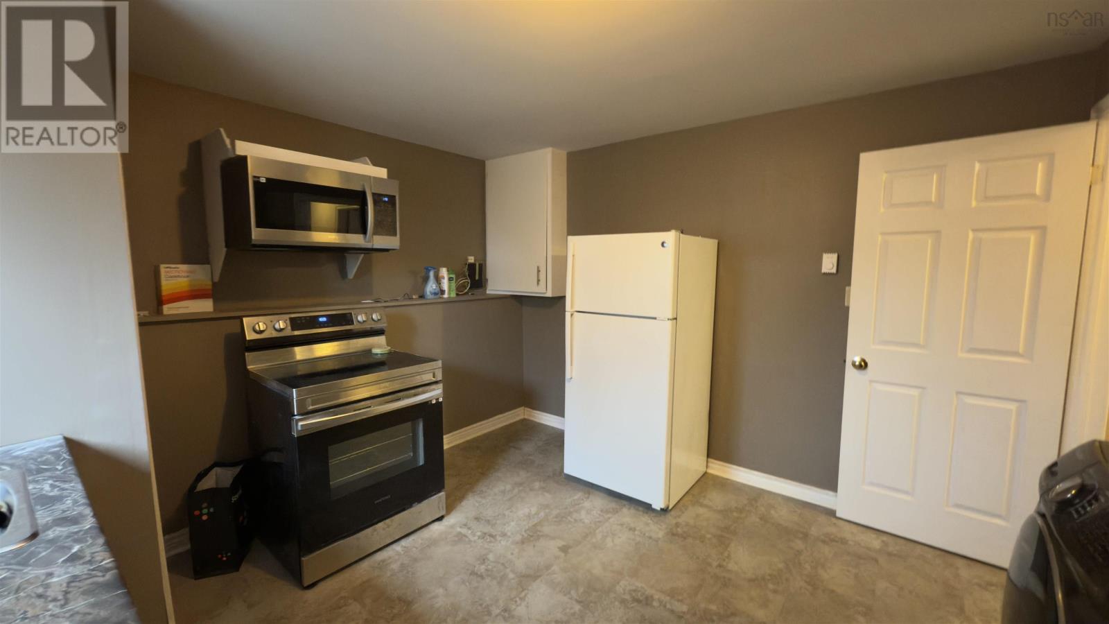 59 Porter Street, Yarmouth, Nova Scotia  B5A 2Y8 - Photo 20 - 202504162