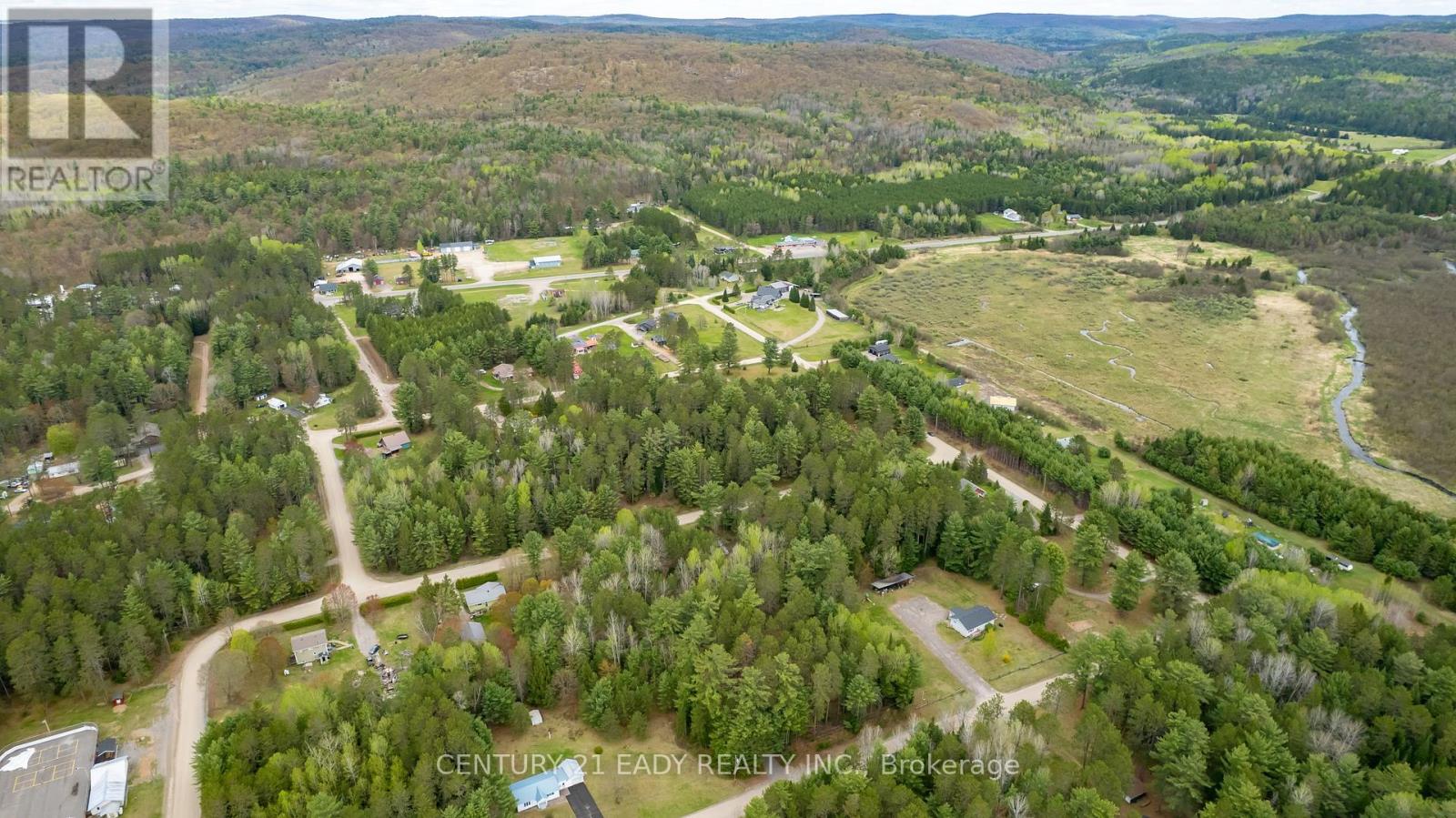 536 Pine Street, Greater Madawaska, Ontario  K0J 2R0 - Photo 20 - X12175003
