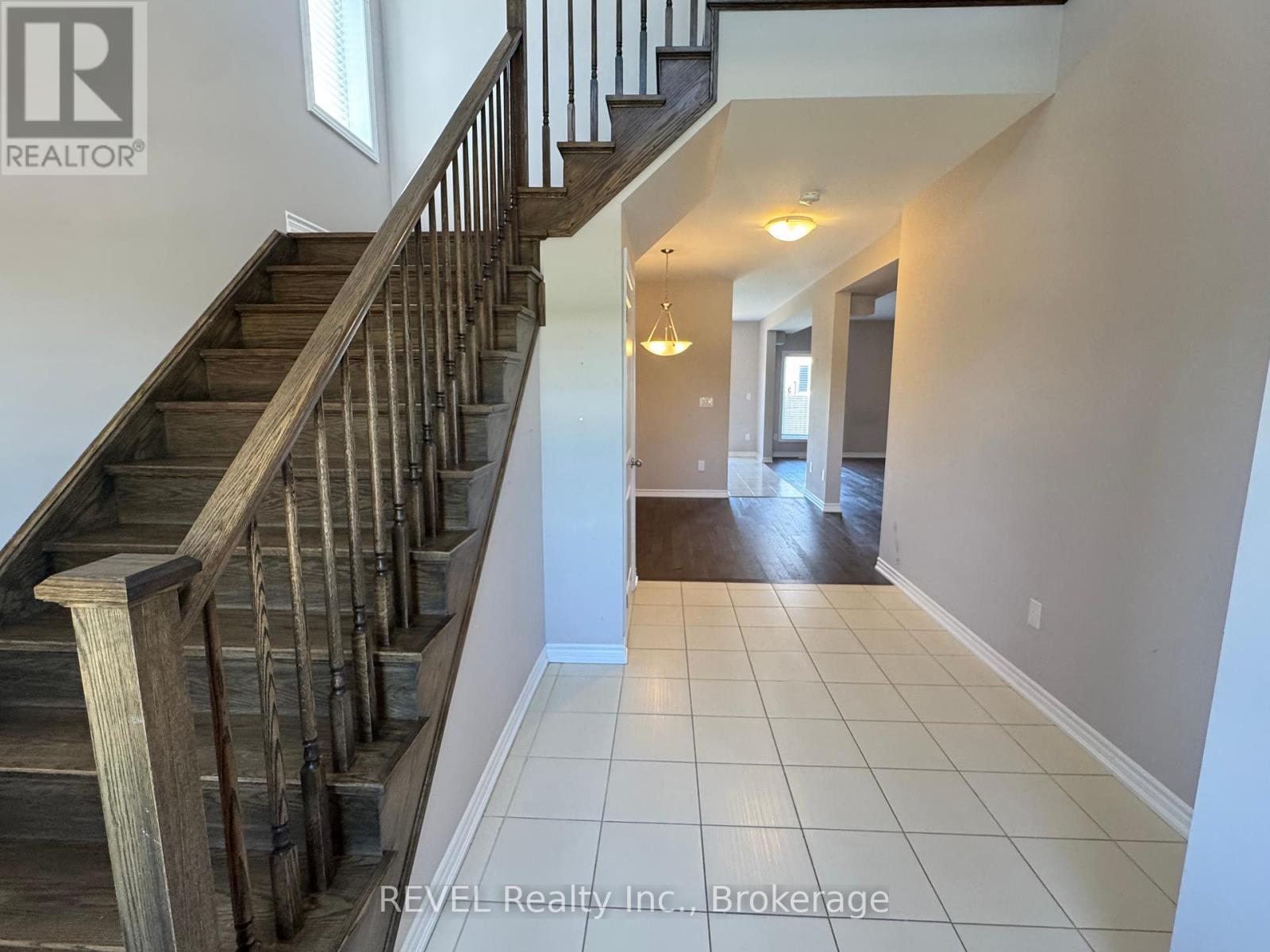 340 Bradley Avenue, Welland, Ontario  L3B 0H6 - Photo 5 - X12174998