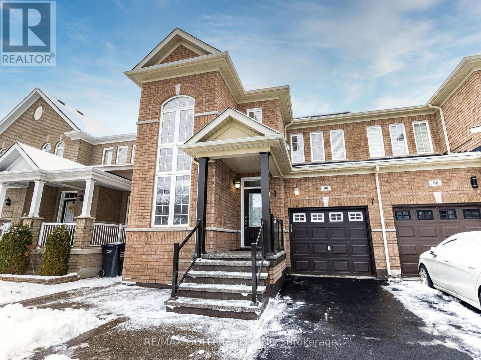 90 BEGONIA CRESCENT, Brampton, Ontario