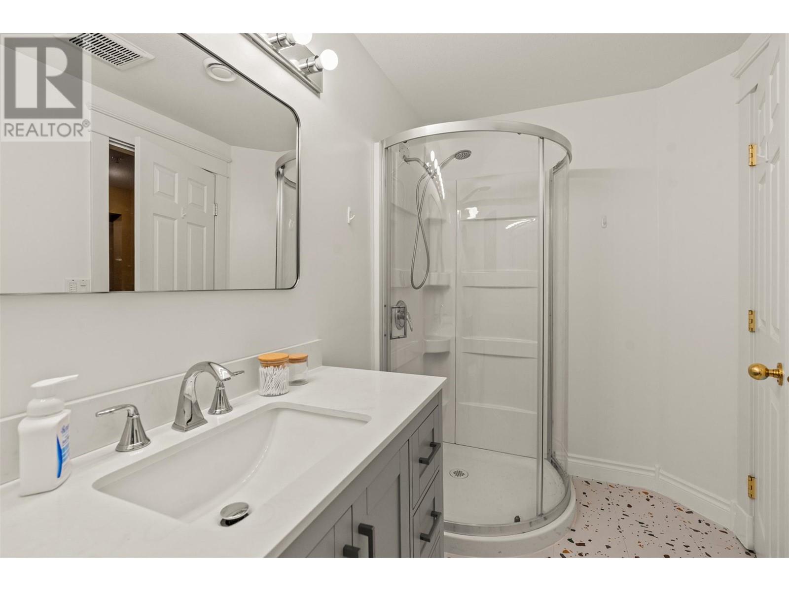7229 Heritage Court, Lake Country, BC V4V2L3