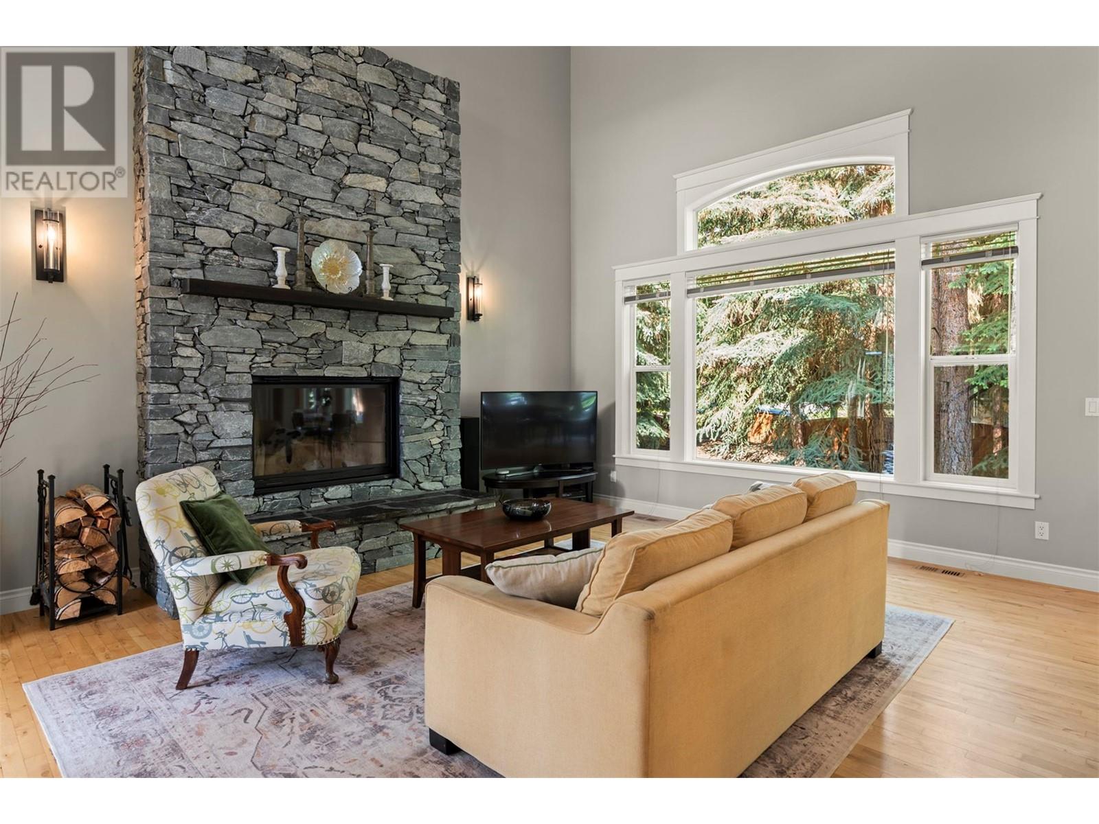 7229 Heritage Court, Lake Country, British Columbia  V4V 2L3 - Photo 8 - 10349309