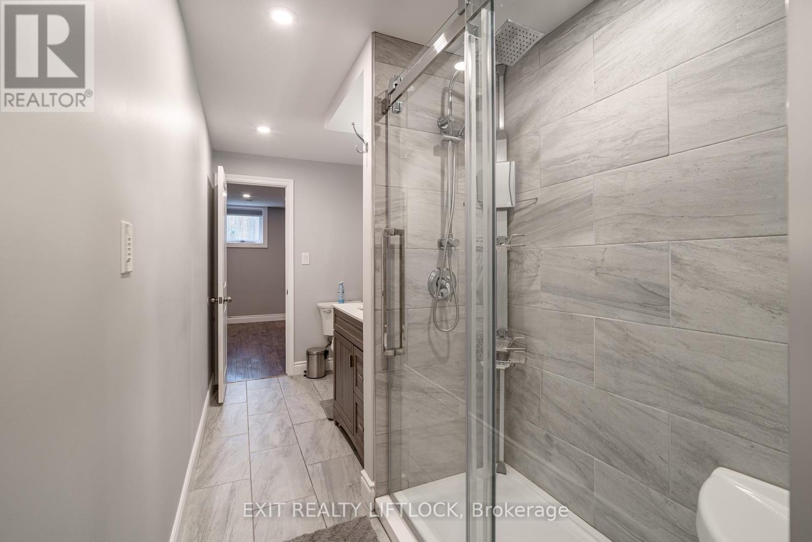 68 Champlain Crescent, Peterborough North, Ontario  K9L 1T1 - Photo 28 - X12172569