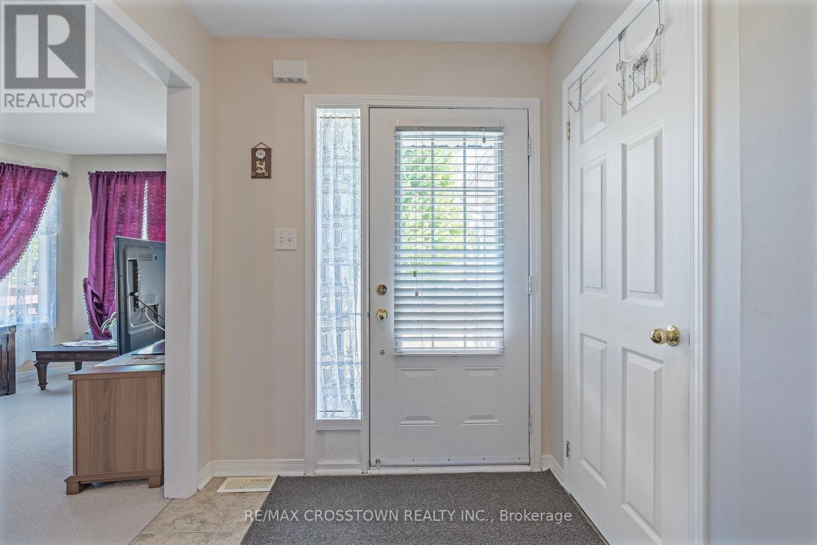 Property at 23 STONEMOUNT CRESCENT image 3