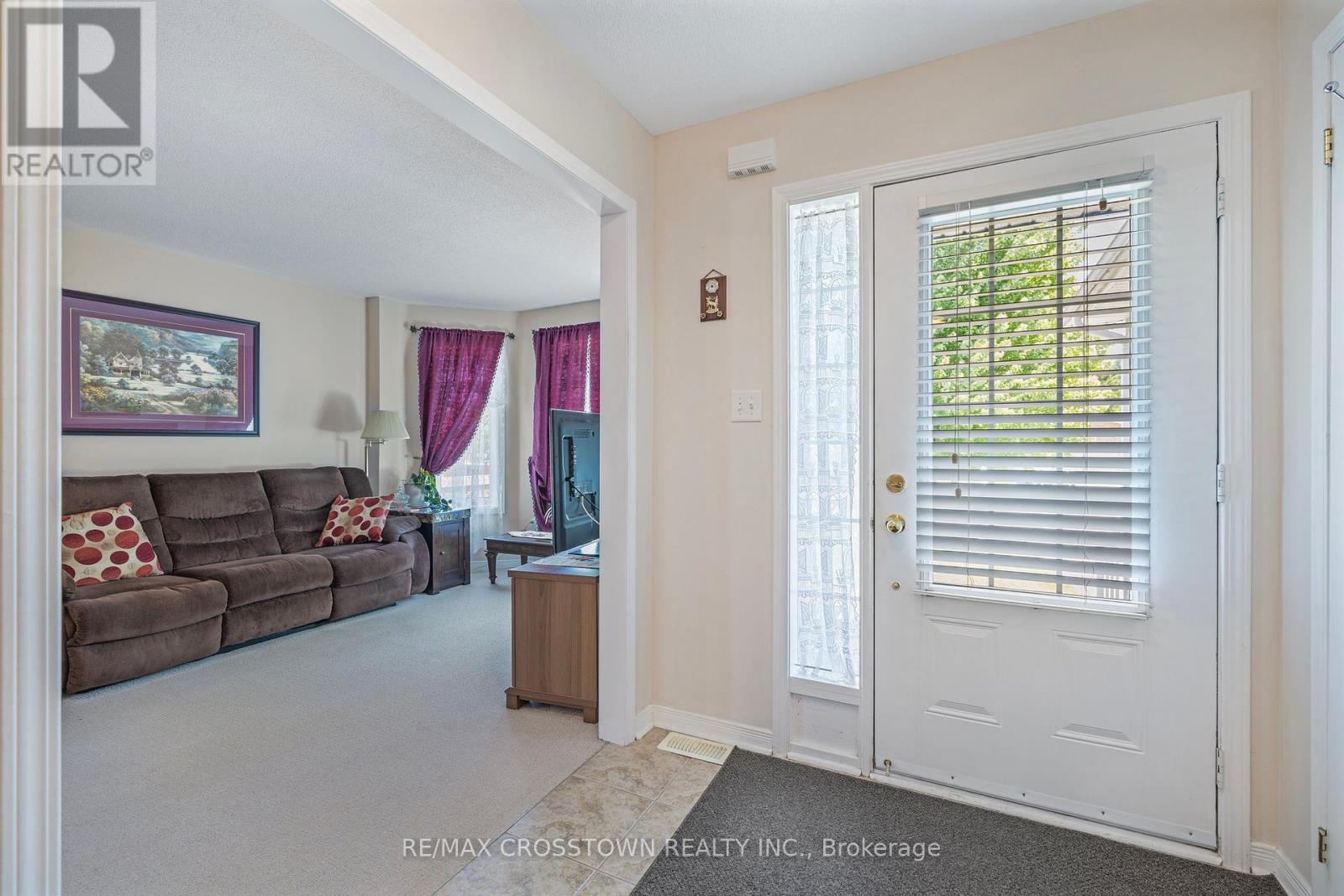 Property at 23 STONEMOUNT CRESCENT image 4