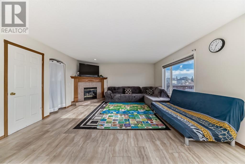Property at 25 Taracove Way NE image 5