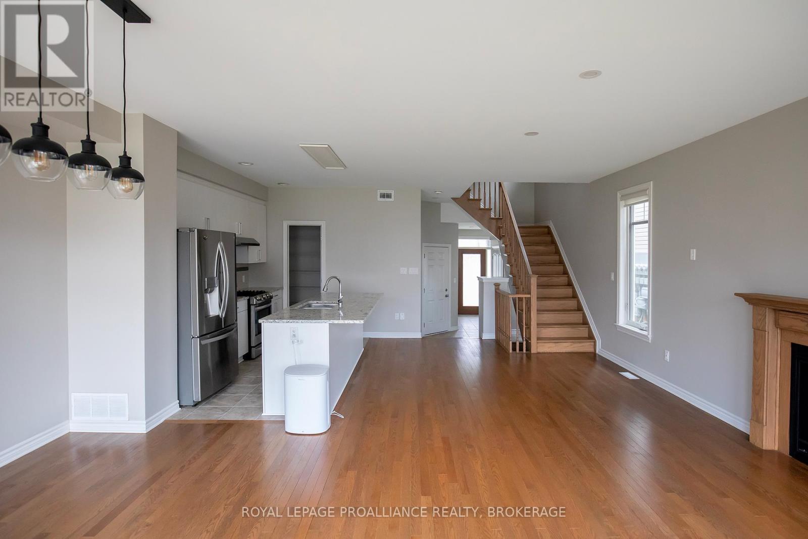 1099 Horizon Drive, Kingston, Ontario  K7P 0M3 - Photo 8 - X12175051
