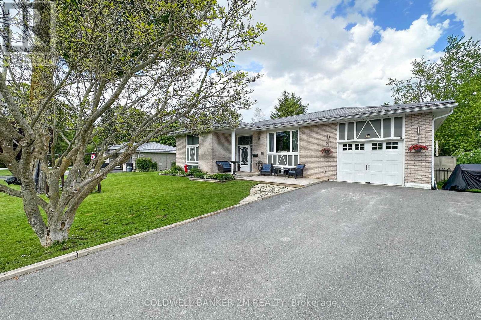 27 Anne Street, Cavan Monaghan, Ontario  L0A 1G0 - Photo 2 - X12175028