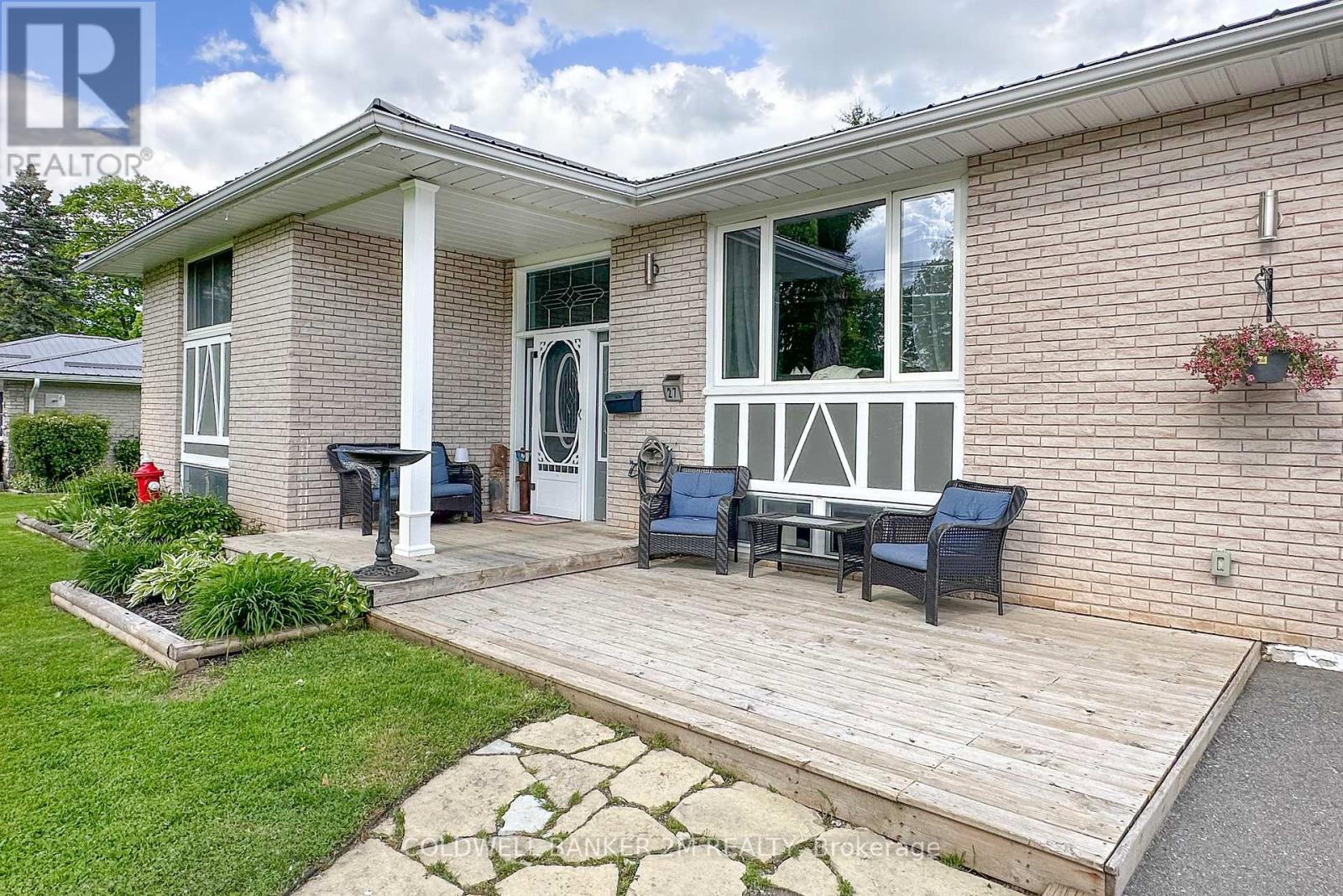 27 Anne Street, Cavan Monaghan, Ontario L0A 1G0 - Photo 3 - X12175028