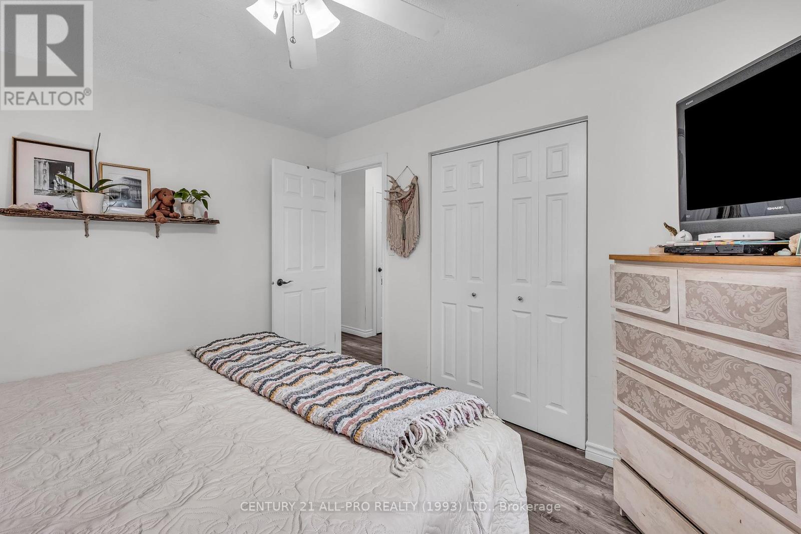 8 Thomas Street, Cobourg, Ontario  K9A 4P6 - Photo 17 - X12175057