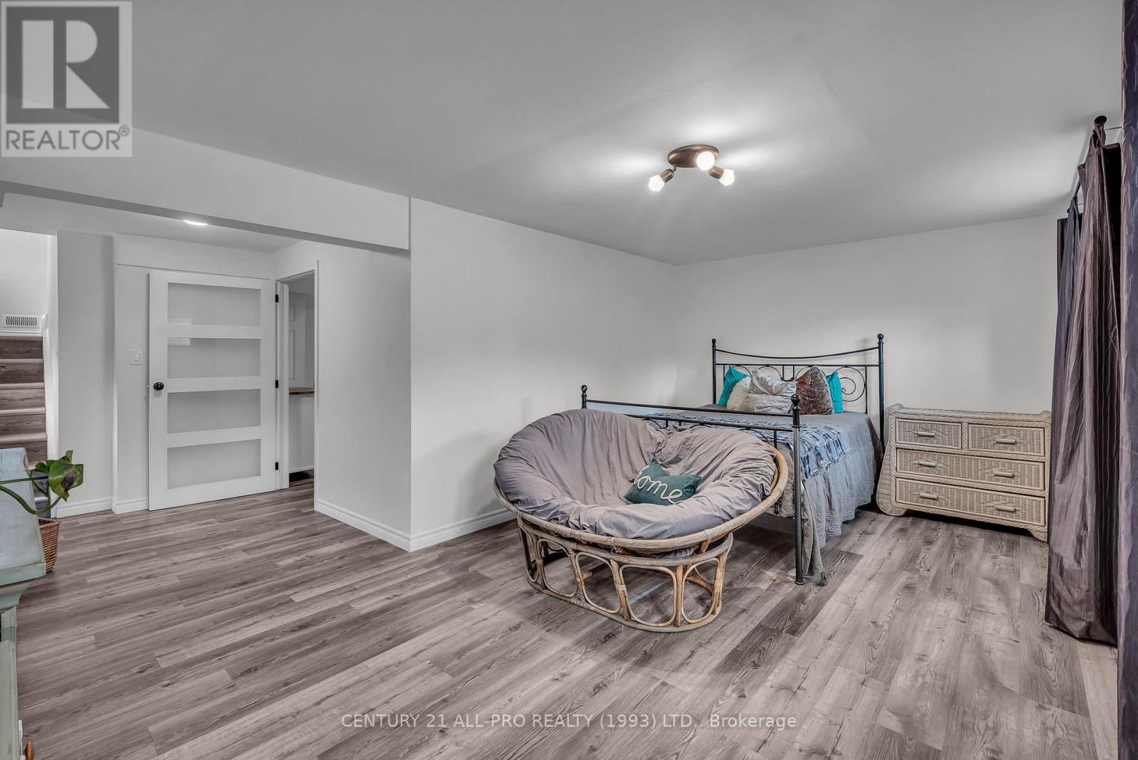 8 Thomas Street, Cobourg, Ontario  K9A 4P6 - Photo 23 - X12175057