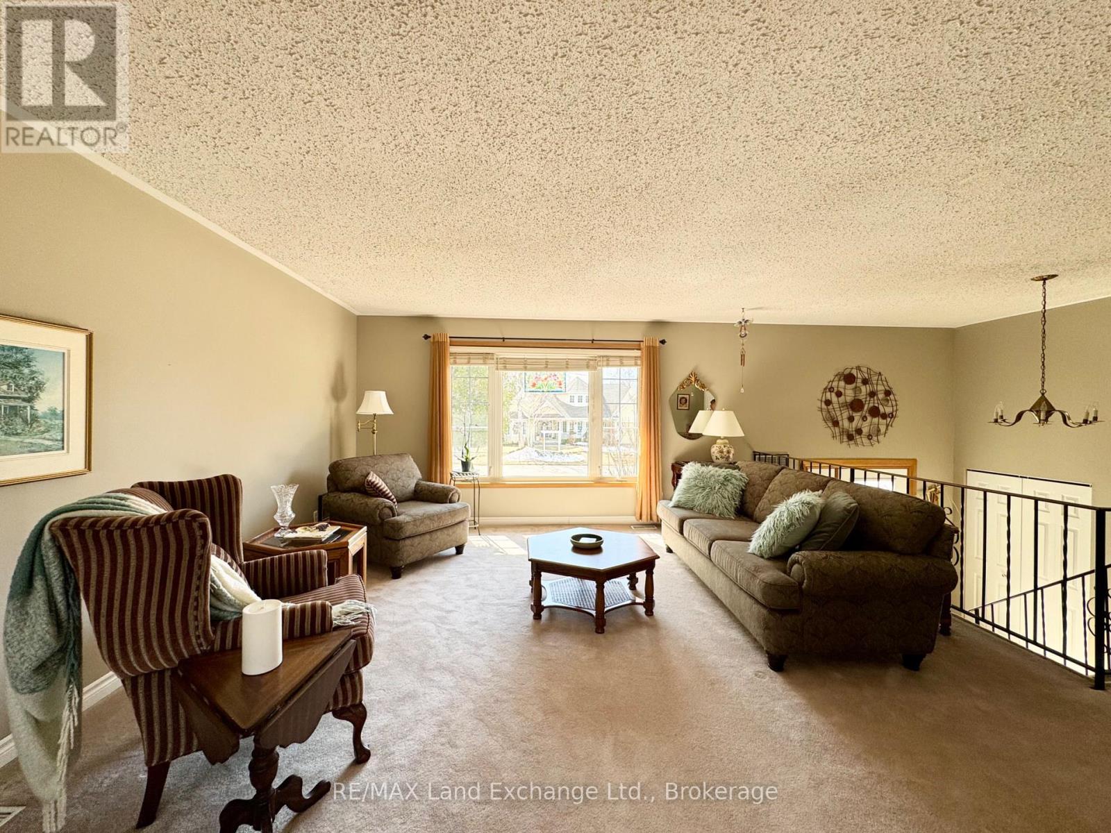 34 Archibald Place, Saugeen Shores, Ontario  N0H 2L0 - Photo 7 - X12175055