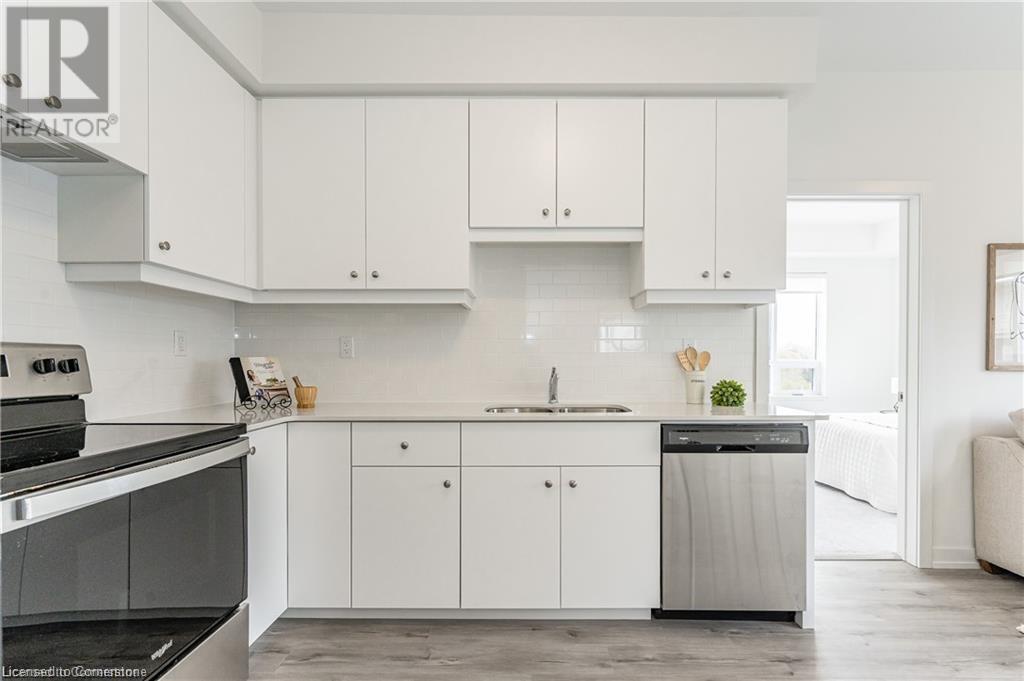 251 Northfield Drive E Unit# 502, Waterloo, Ontario  N2K 0G9 - Photo 16 - 40703806