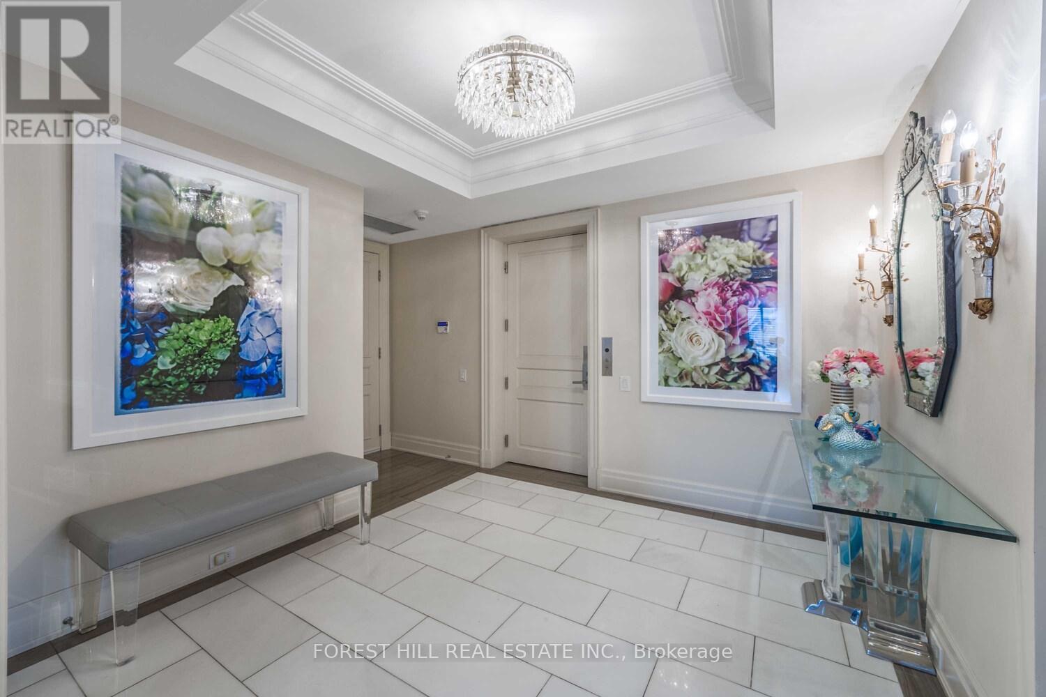 Property at 802 - 155 ST CLAIR AVENUE image 2