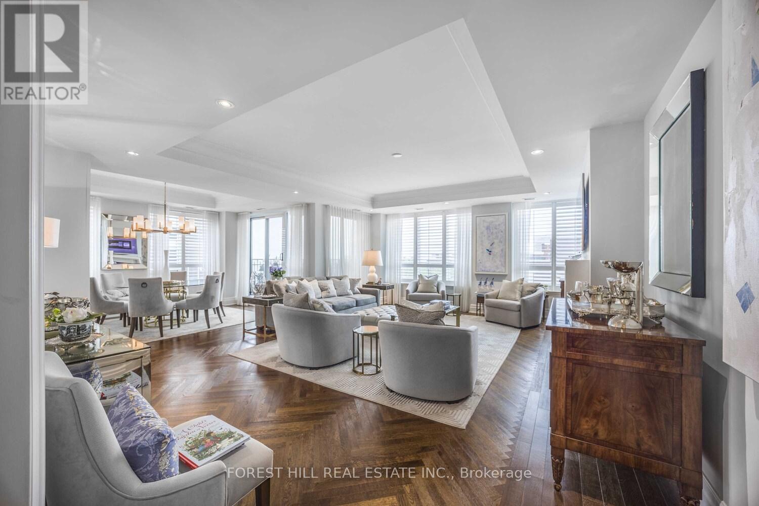 Property at 802 - 155 ST CLAIR AVENUE image 3