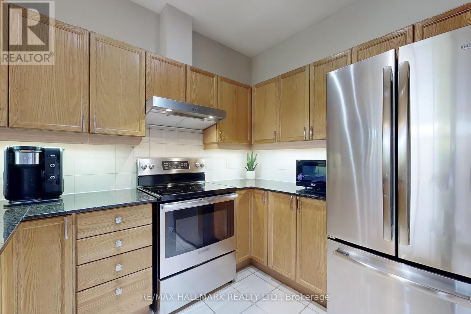 219 - 1 Leaside Park Drive, Toronto, Ontario  M4H 1R1 - Photo 12 - C12175049