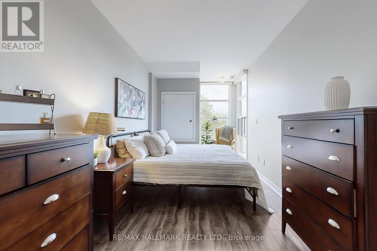 219 - 1 Leaside Park Drive, Toronto, Ontario  M4H 1R1 - Photo 14 - C12175049