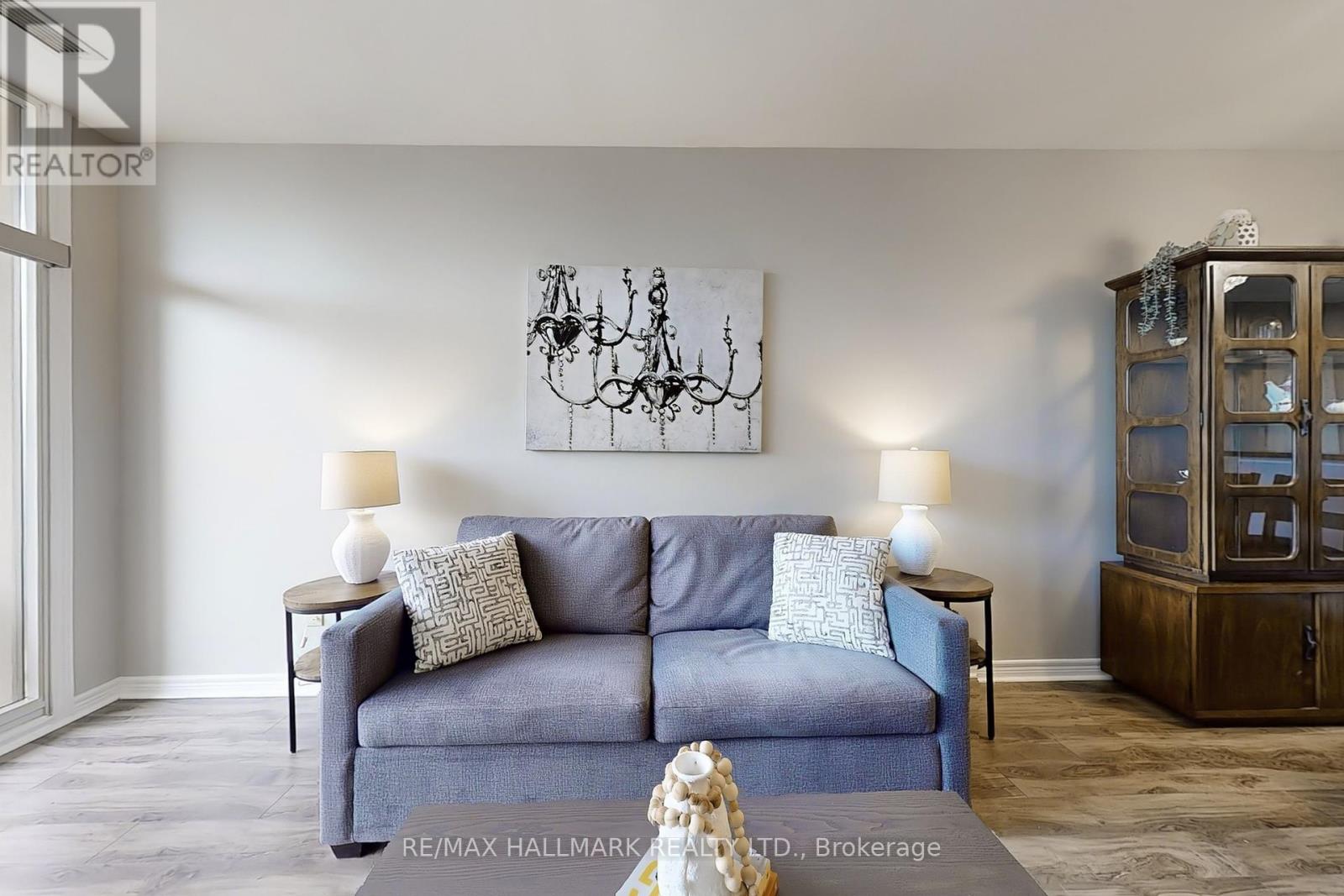 219 - 1 Leaside Park Drive, Toronto, Ontario  M4H 1R1 - Photo 5 - C12175049