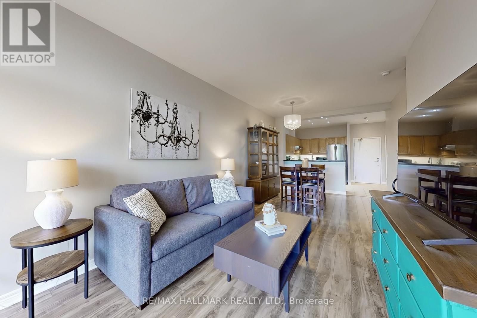 219 - 1 Leaside Park Drive, Toronto, Ontario  M4H 1R1 - Photo 6 - C12175049
