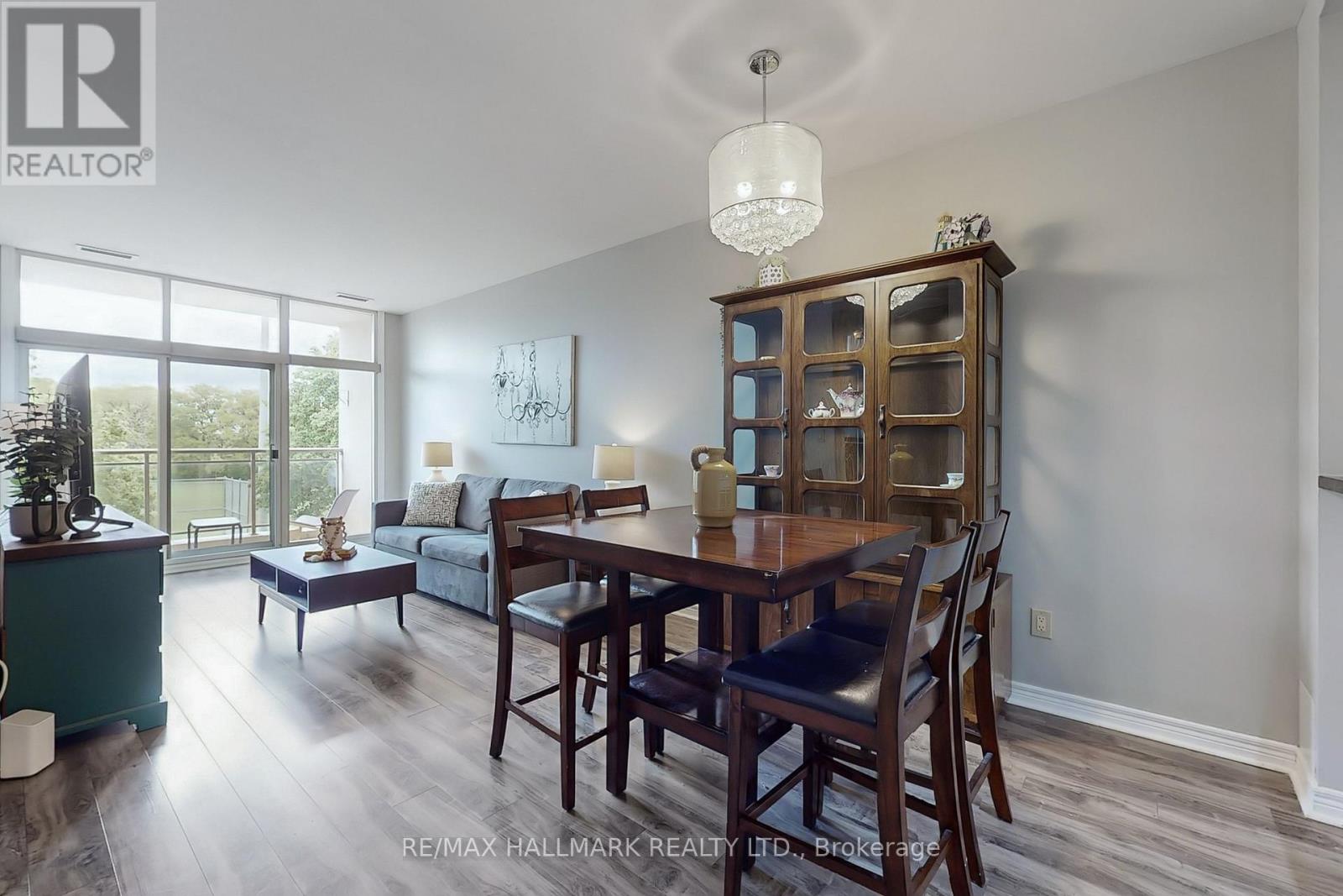 219 - 1 Leaside Park Drive, Toronto, Ontario  M4H 1R1 - Photo 7 - C12175049