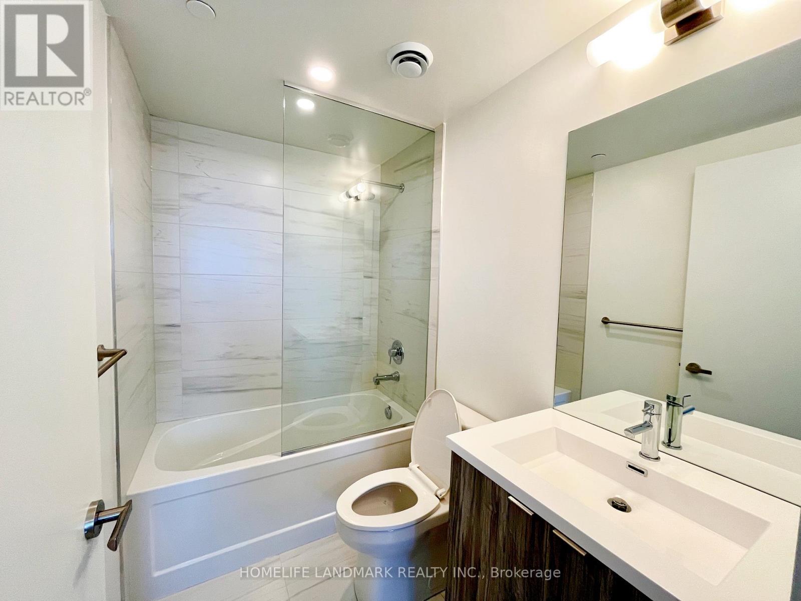 5805 - 138 Downes Street, Toronto, Ontario  M5E 0E4 - Photo 12 - C12175053