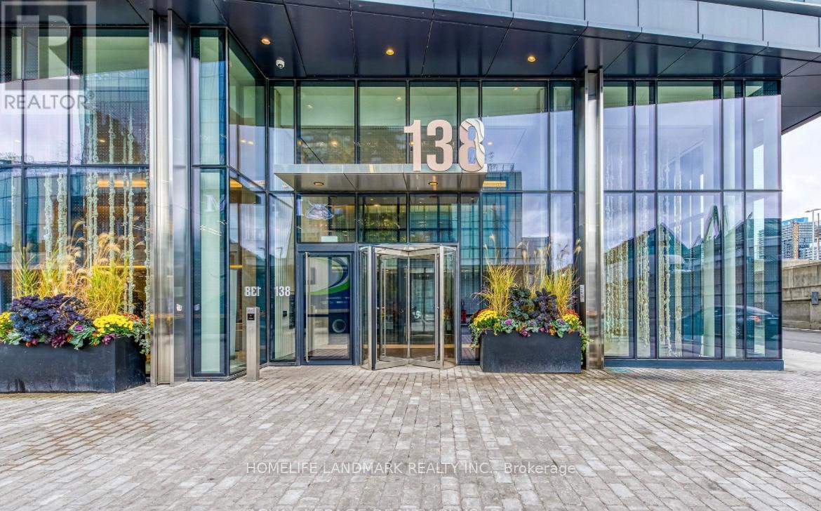 5805 - 138 Downes Street, Toronto, Ontario  M5E 0E4 - Photo 2 - C12175053