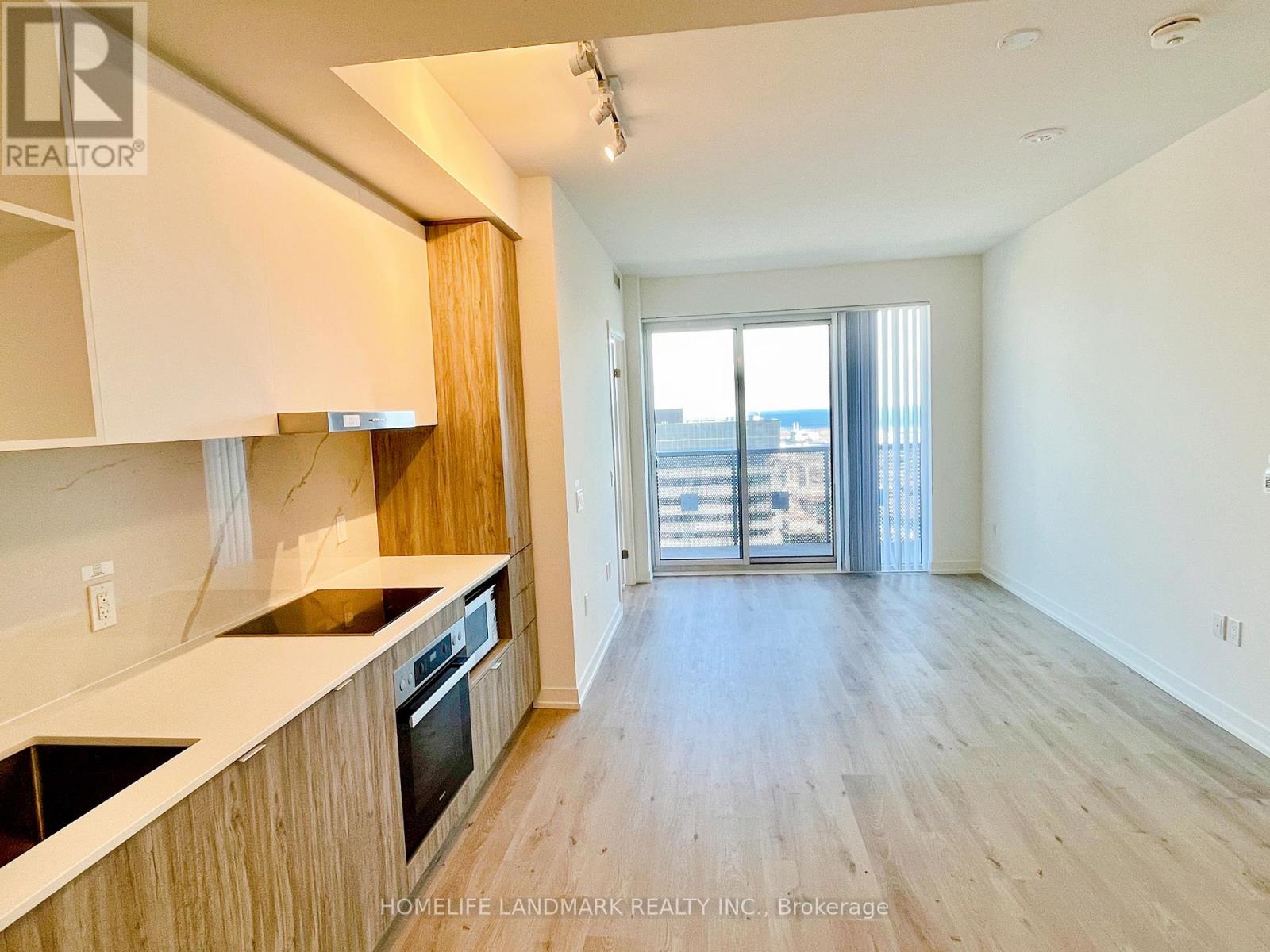 5805 - 138 Downes Street, Toronto, Ontario  M5E 0E4 - Photo 5 - C12175053