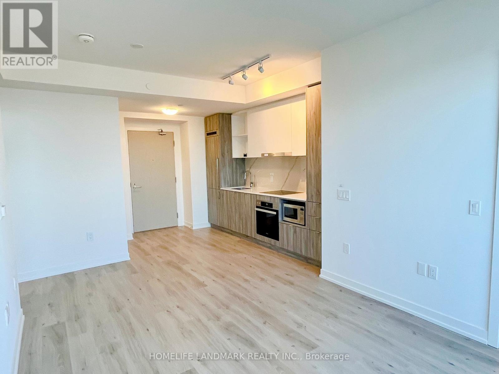 5805 - 138 Downes Street, Toronto, Ontario  M5E 0E4 - Photo 8 - C12175053