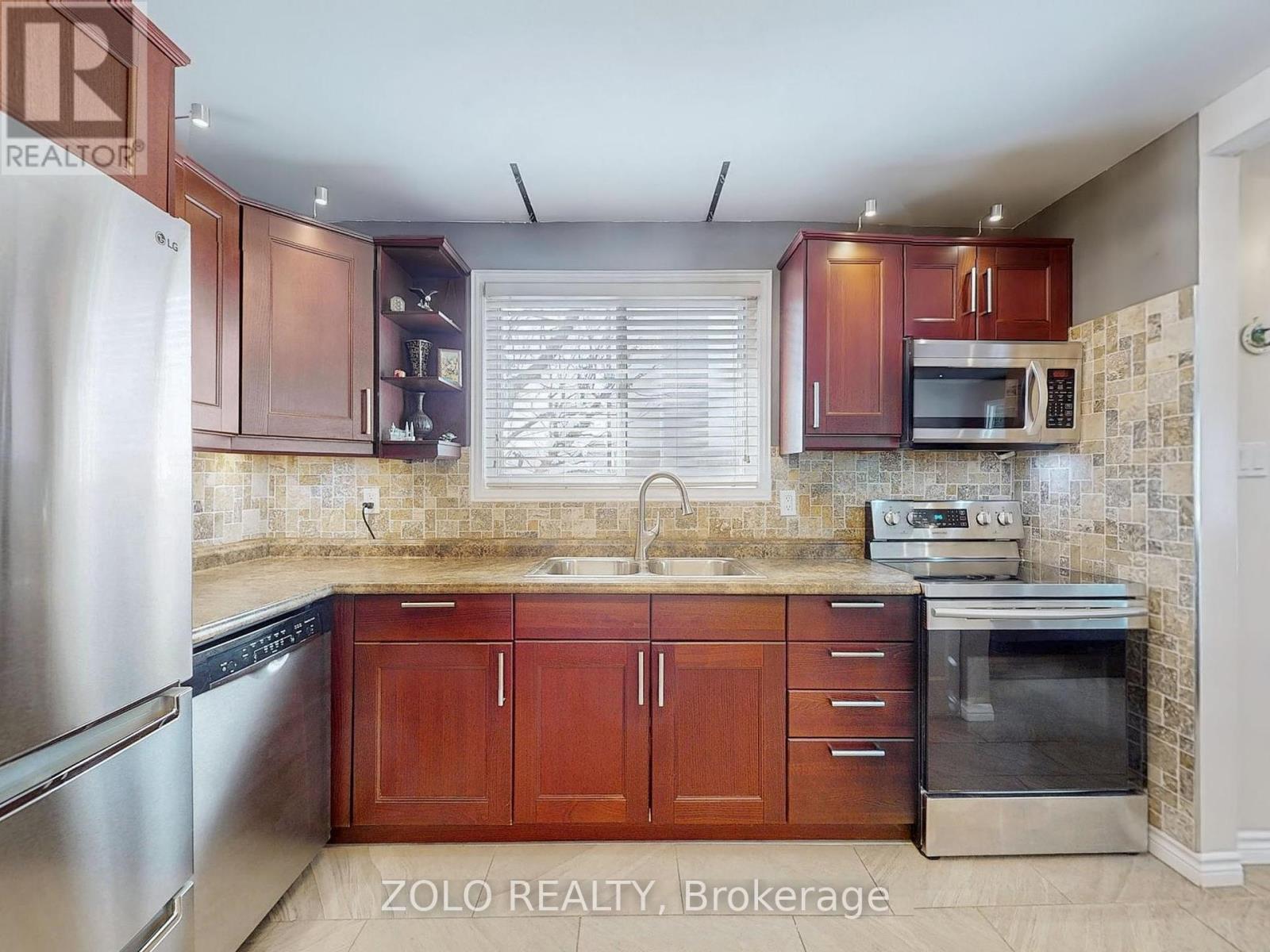82 Sexton Crescent, Toronto, Ontario  M2H 2L6 - Photo 12 - C12175065